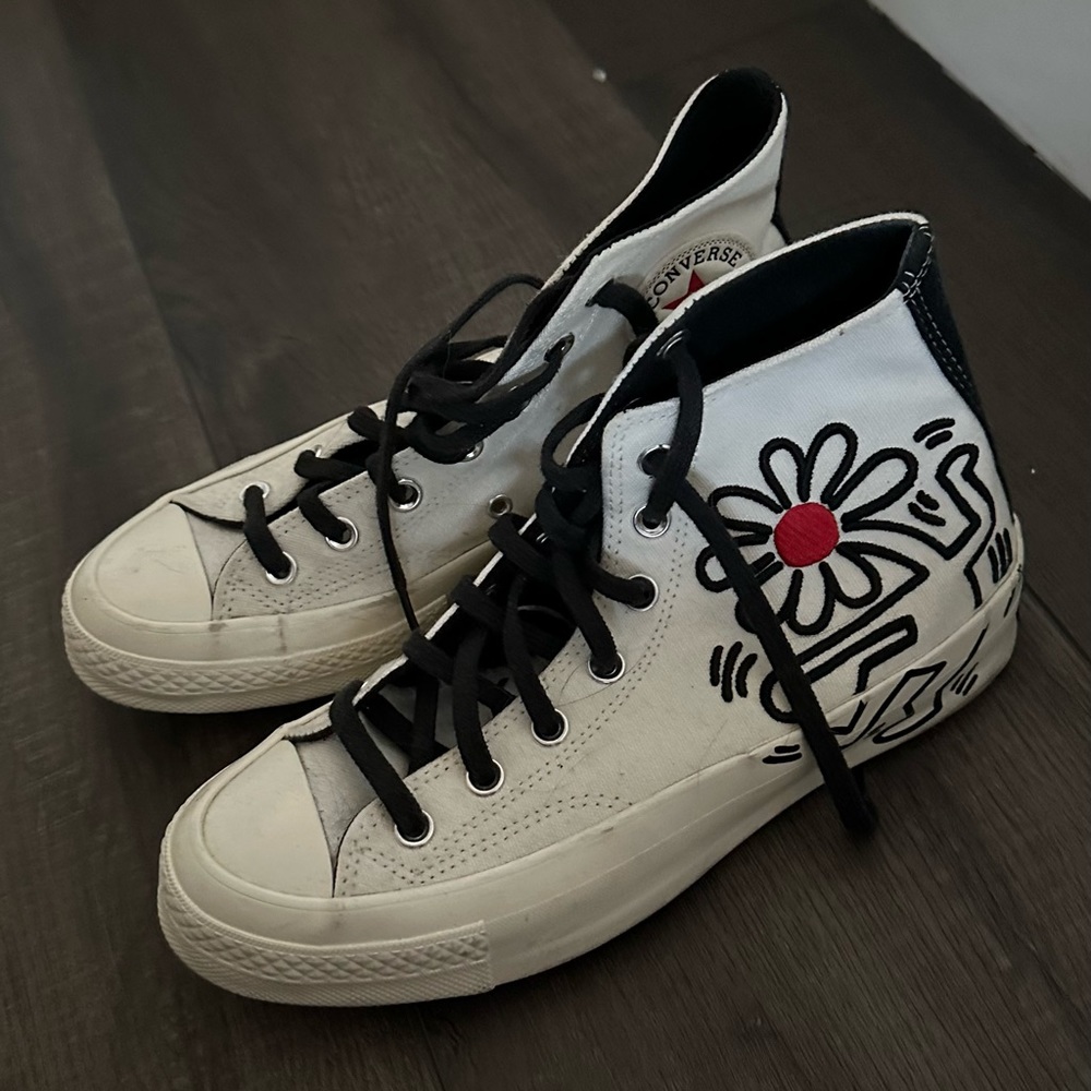 Limited edition Keith sharing Converse size 8 women’s